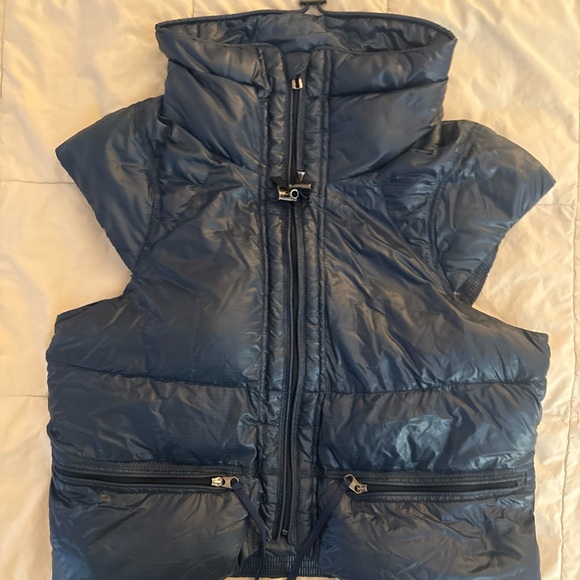 RLX Ralph Lauren Women's XS Blue Full Zip Cropped Vest , Zip Pockets - Picture 6 of 10